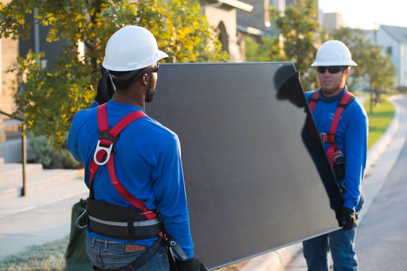 How do I choose a solar panel installer